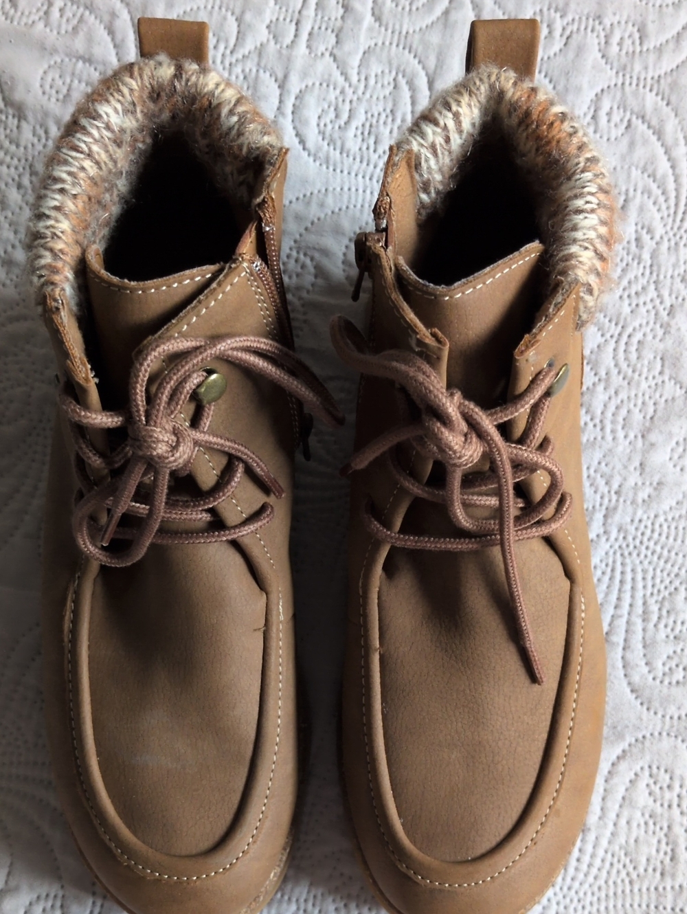 Eurosoft, Lottie. Women’s Chestnut Lace-Up Ankle Booties. Excellent! Size 8